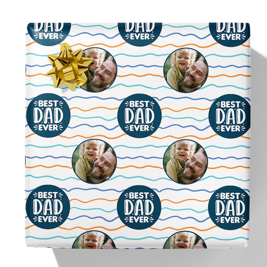 Gewelltes Foto-Geschenkpapier „Best Dad Ever“